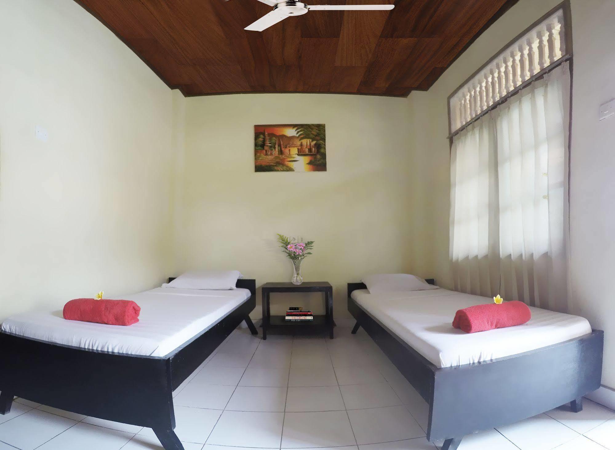 Bali Manik Beach Inn Kuta Lombok Kültér fotó