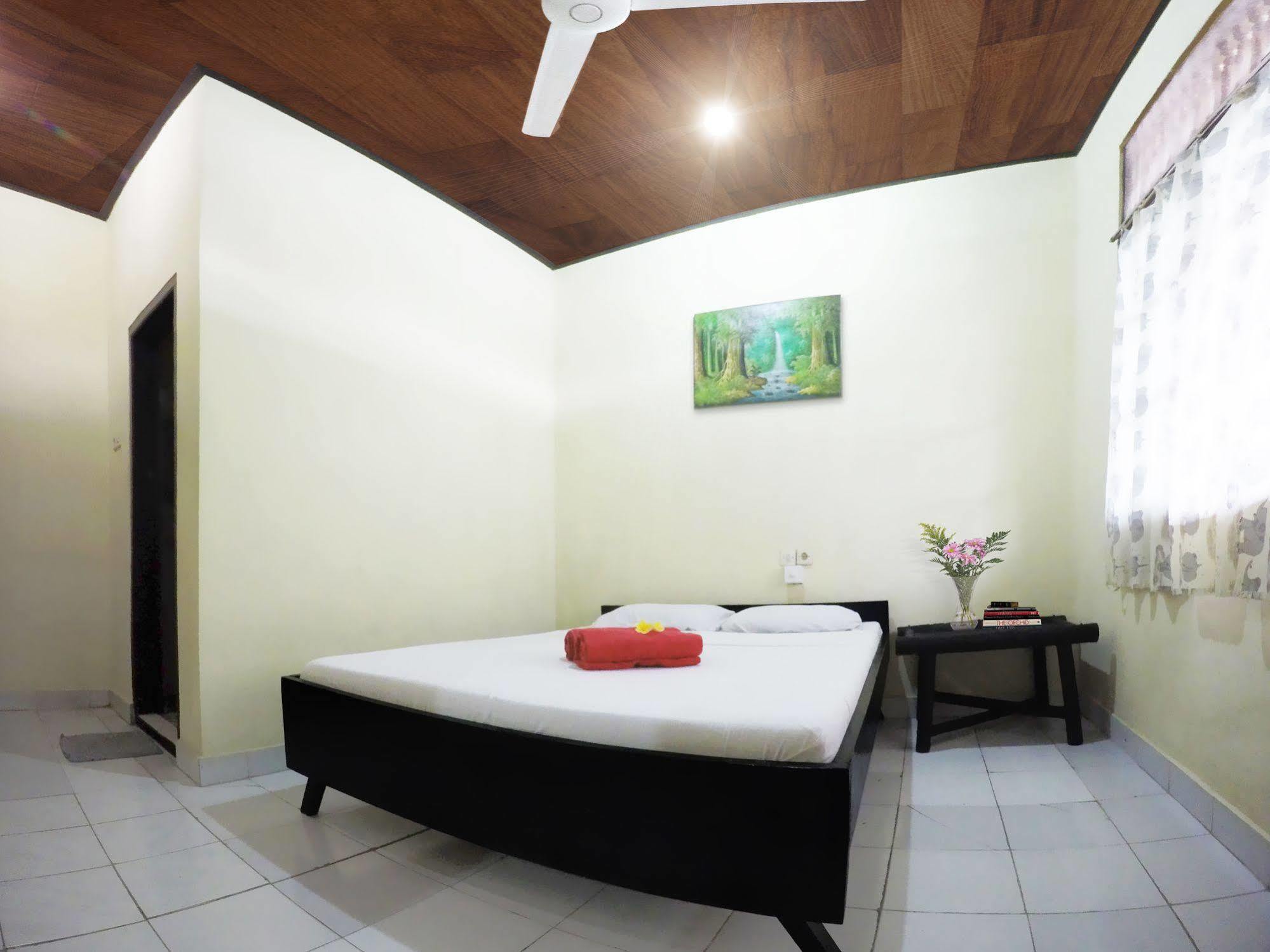 Bali Manik Beach Inn Kuta Lombok Kültér fotó