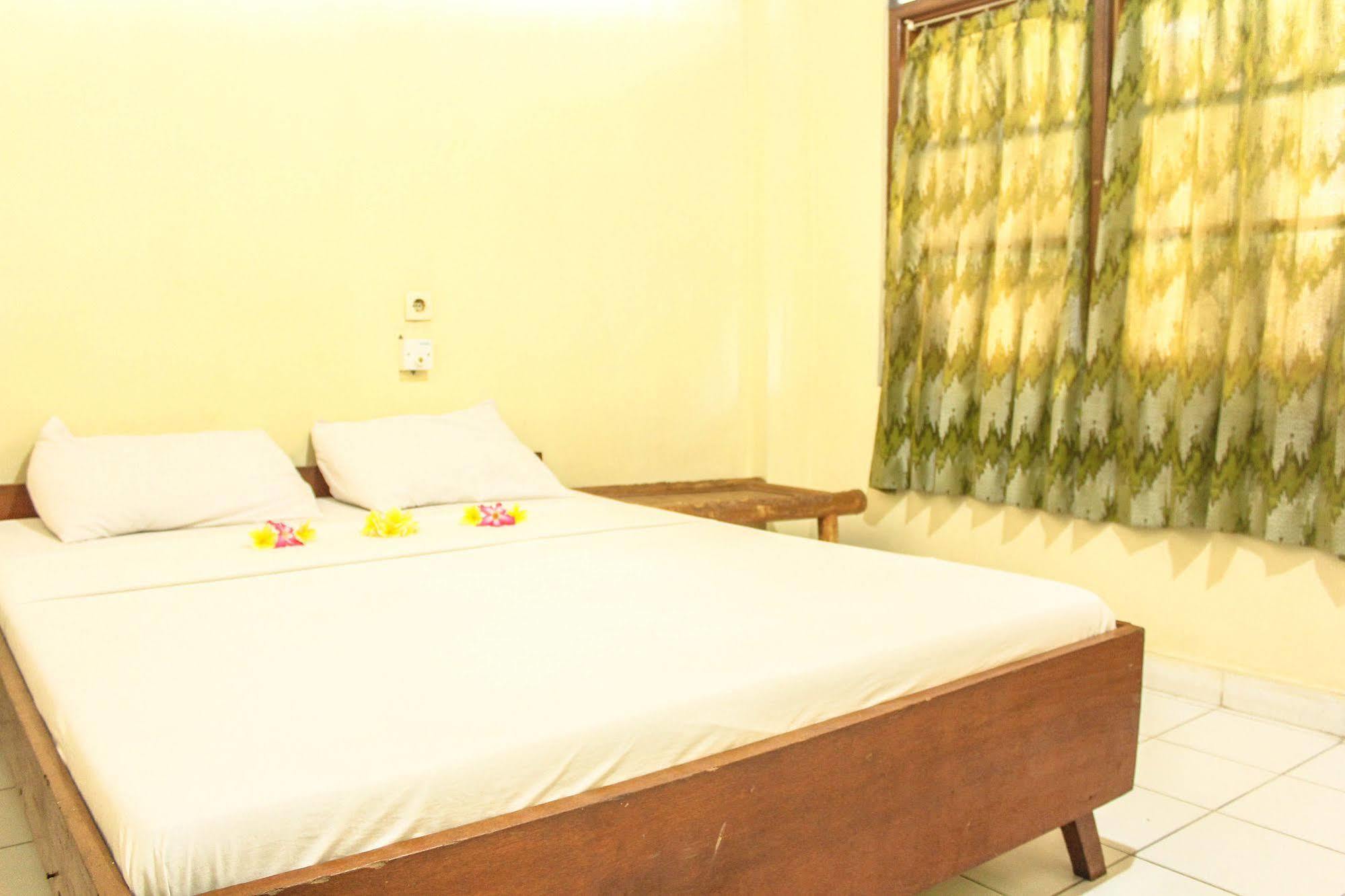 Bali Manik Beach Inn Kuta Lombok Kültér fotó