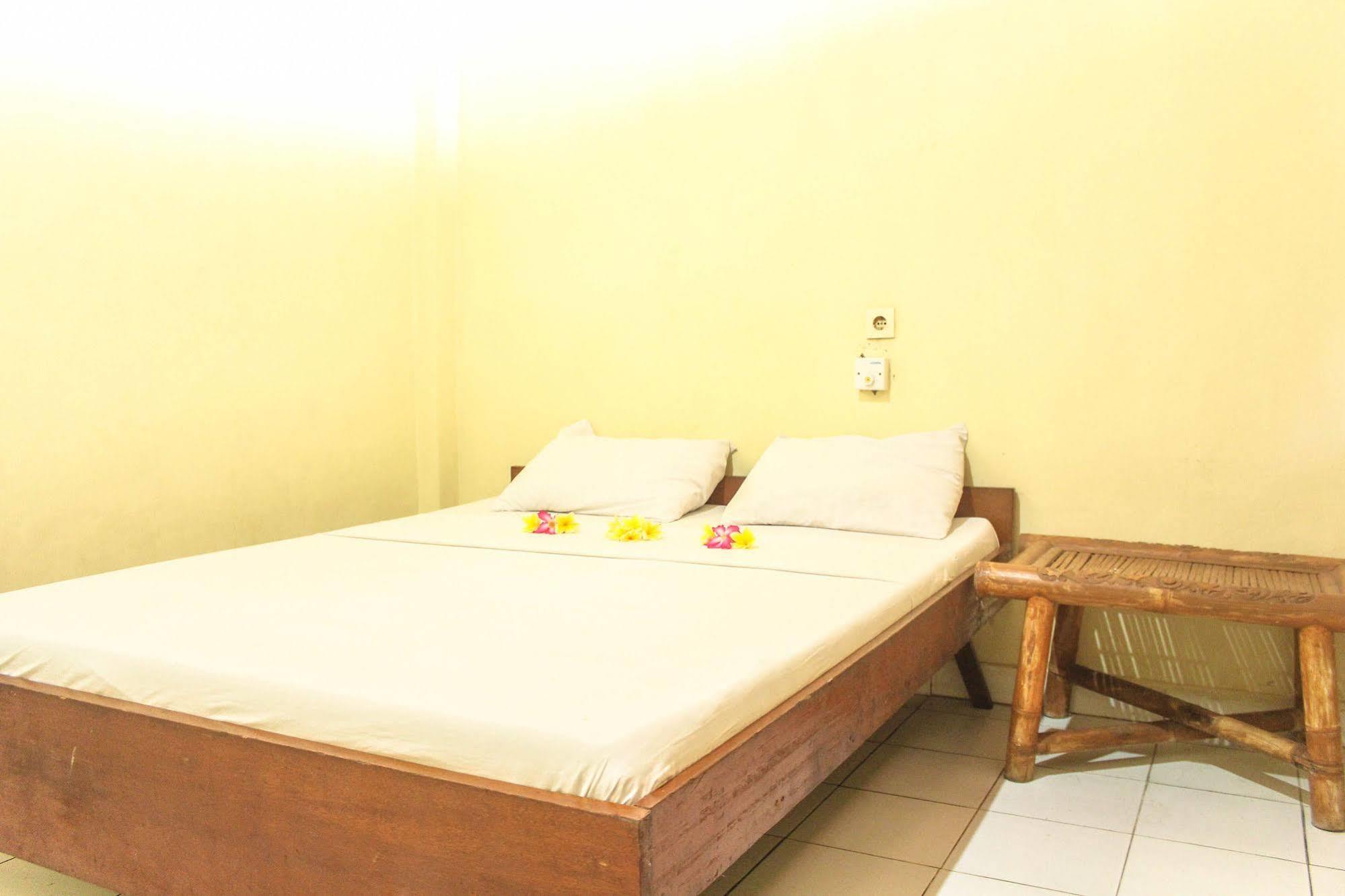 Bali Manik Beach Inn Kuta Lombok Kültér fotó