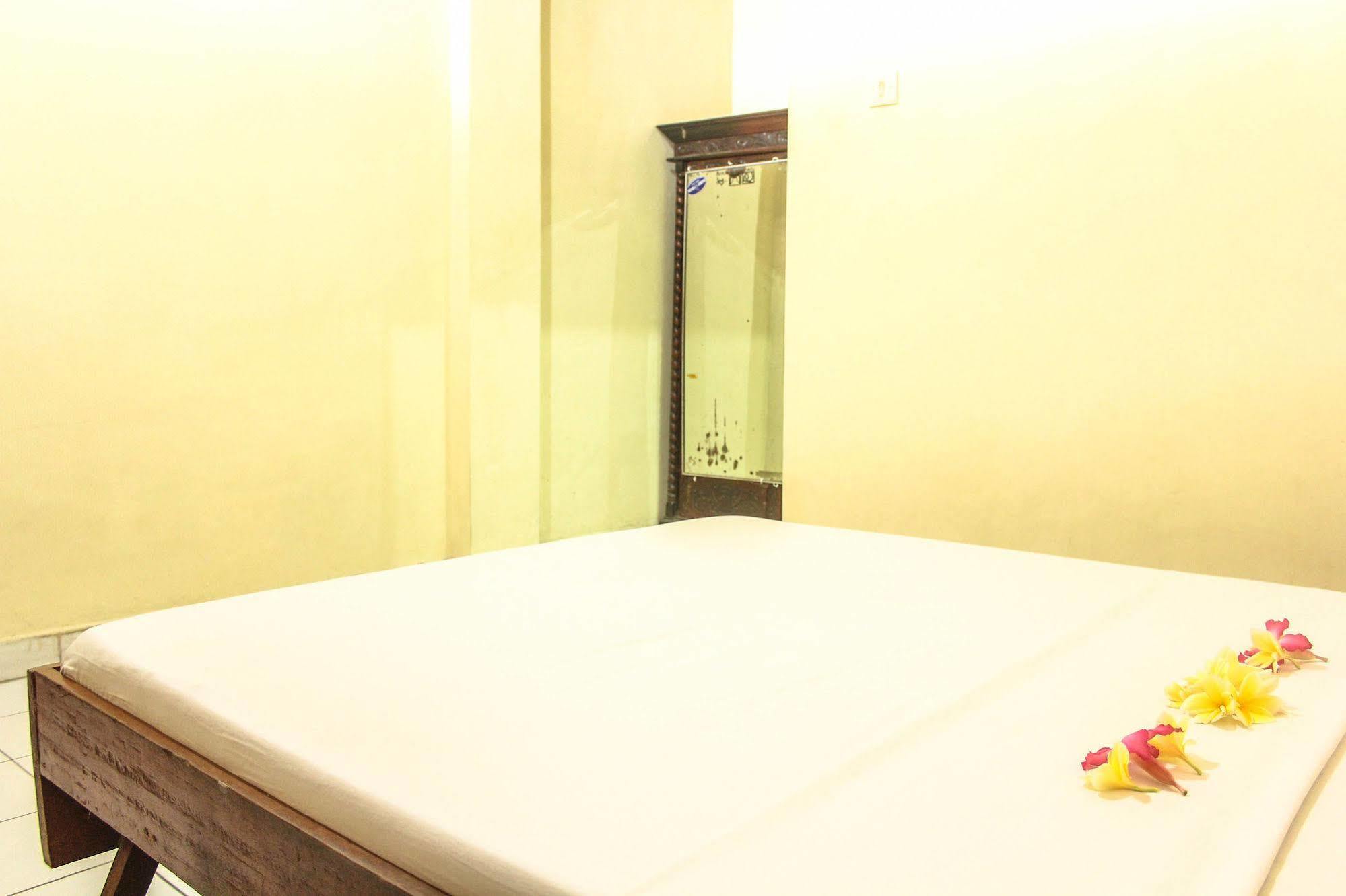 Bali Manik Beach Inn Kuta Lombok Kültér fotó