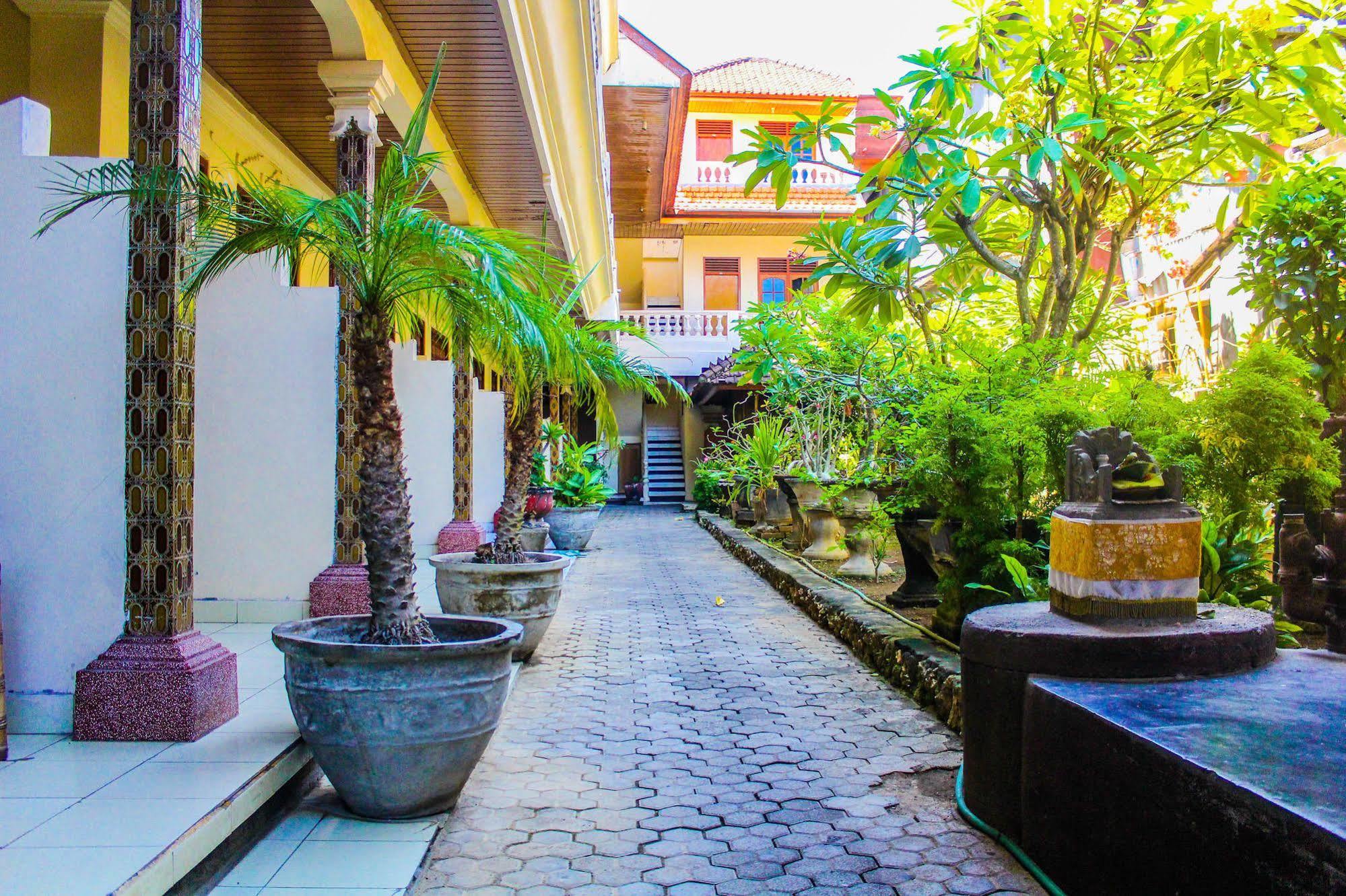 Bali Manik Beach Inn Kuta Lombok Kültér fotó